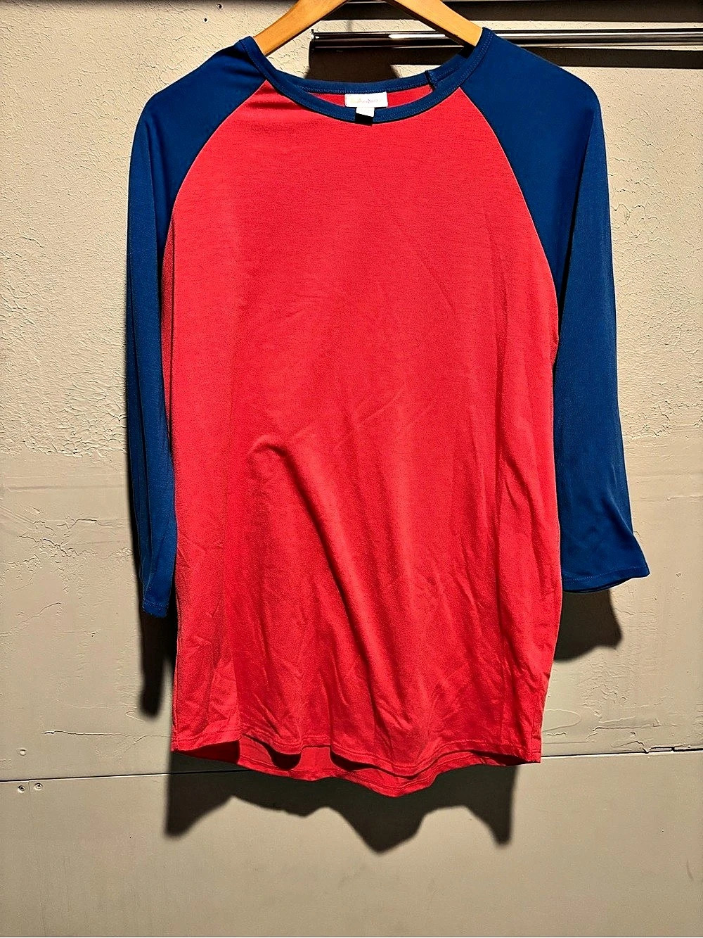 LuLaRoe Randy Tee Color Block Long Sleeve in Red & Blue XL